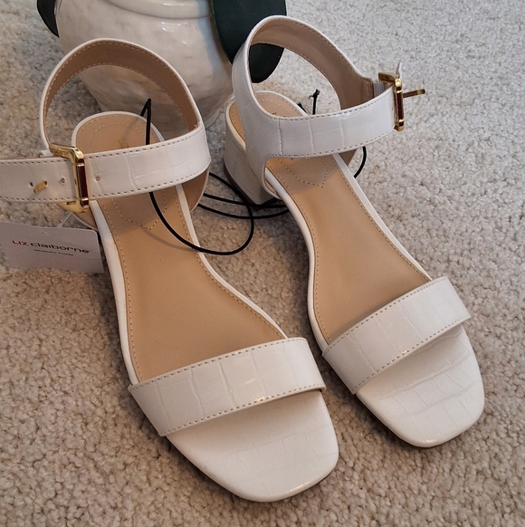 Liz Claiborne Shoes - NWT, Liz Claiborne White Croc-Embossed Block Heel Sandals with Gold Buckle